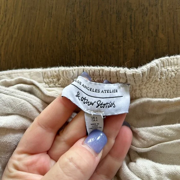 & other stories linen puff sleeve crop top twist front cream - Picture 4 of 11